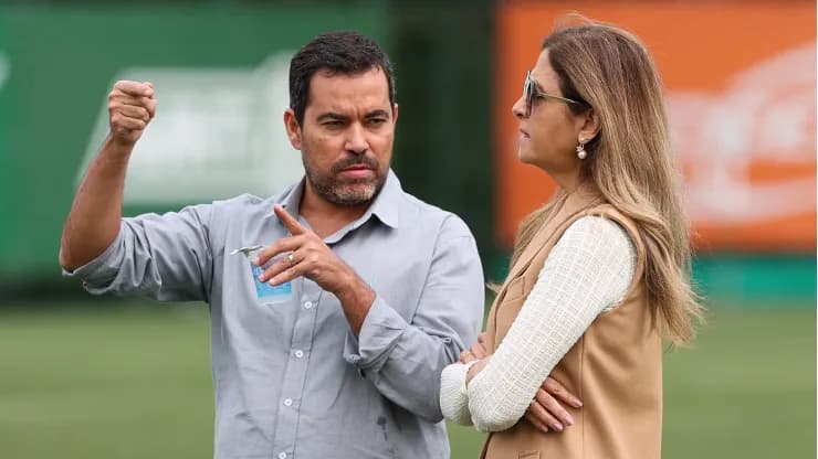 João Paulo Sampaio ao lado de Leila Pereira, presidente do Palmeiras - César Greco/Palmeiras