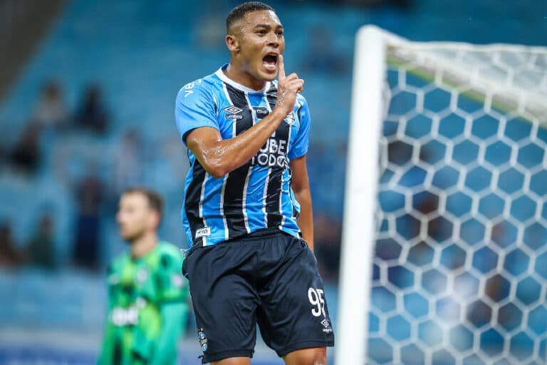 Quem é o artilheiro do futebol brasileiro em 2026? Veja ranking