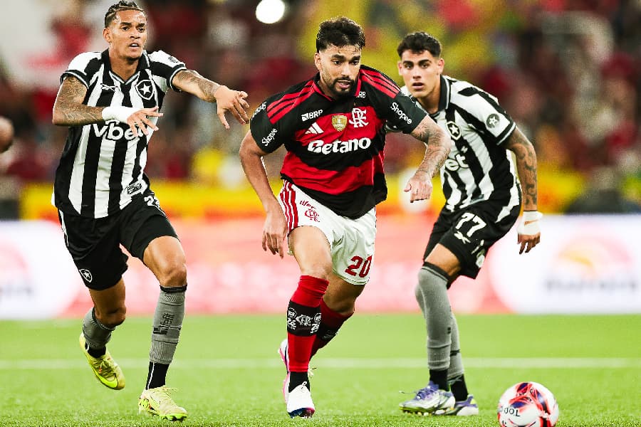 Lucas Paquetá marcou primeiro gol no Botafogo x Flamengo - Gilvan de Souza / Divulgação