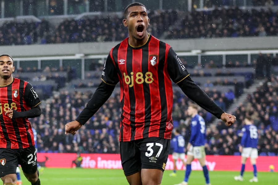 Rayan, atacante do Bournemouth - Divulgação / Bournemouth