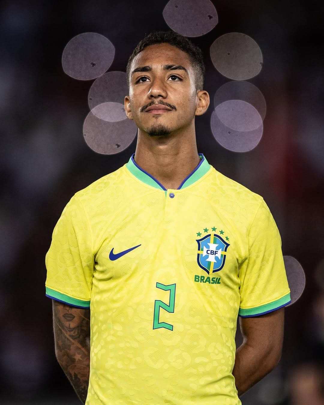 Arthur com a camisa da seleção brasileira - Divulgação / Instagram