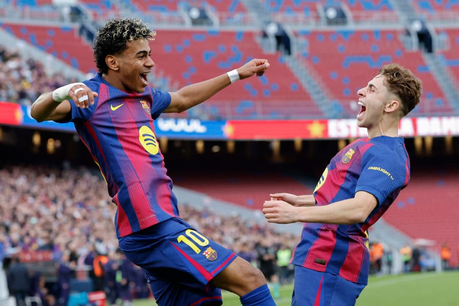 Lamine Yamal deu show na vitória do Barcelona no Camp Nou -Toni Albir/EFE