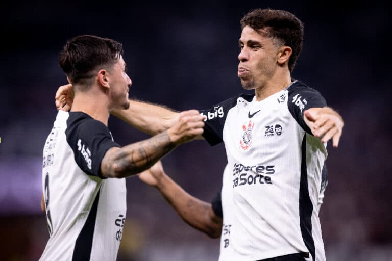 Athletico-PR x Corinthians: onde assistir ao jogo pelo Brasileirão