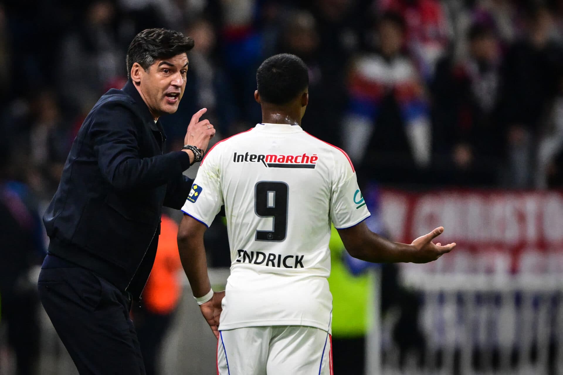 Endrick fica na reserva dias após críticas de técnico