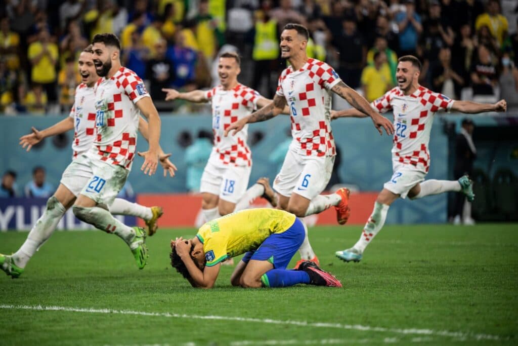 Croatas comemoram classificação após pênalti perdido por Marquinhos – Ricardo Correa/Placar