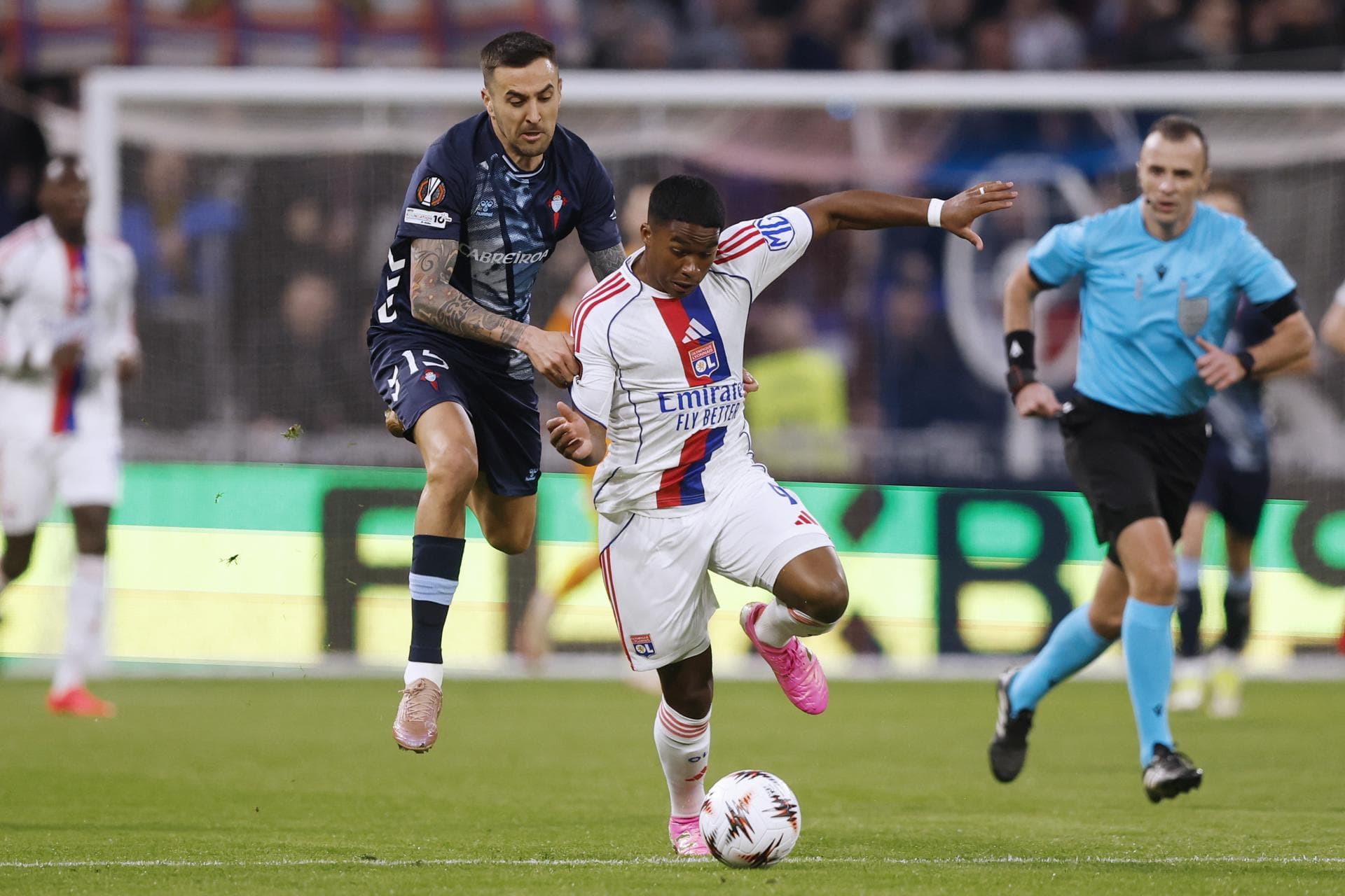 Endrick teve atuação apagada em função de expulsões do Lyon - EFE/Guillaume Horcajuelo