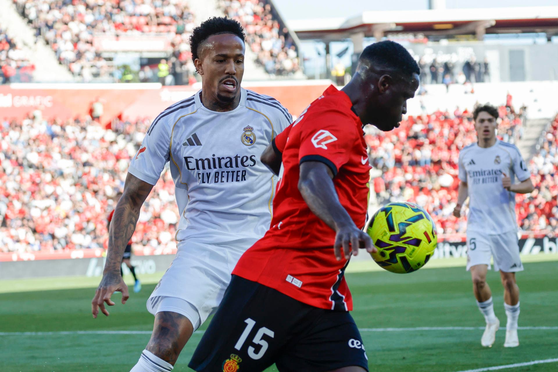 Militão marca em retorno, mas Real Madrid perde para o Mallorca