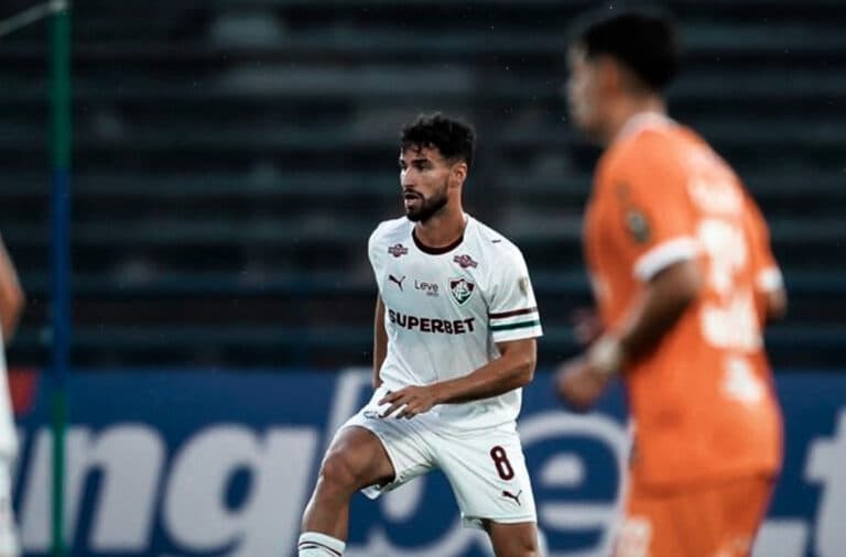 Martinelli inicia transição no campo pelo Fluminense