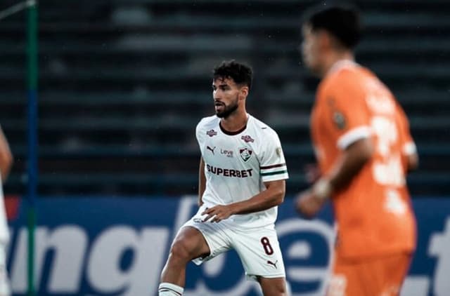 Martinelli inicia transição no campo pelo Fluminense