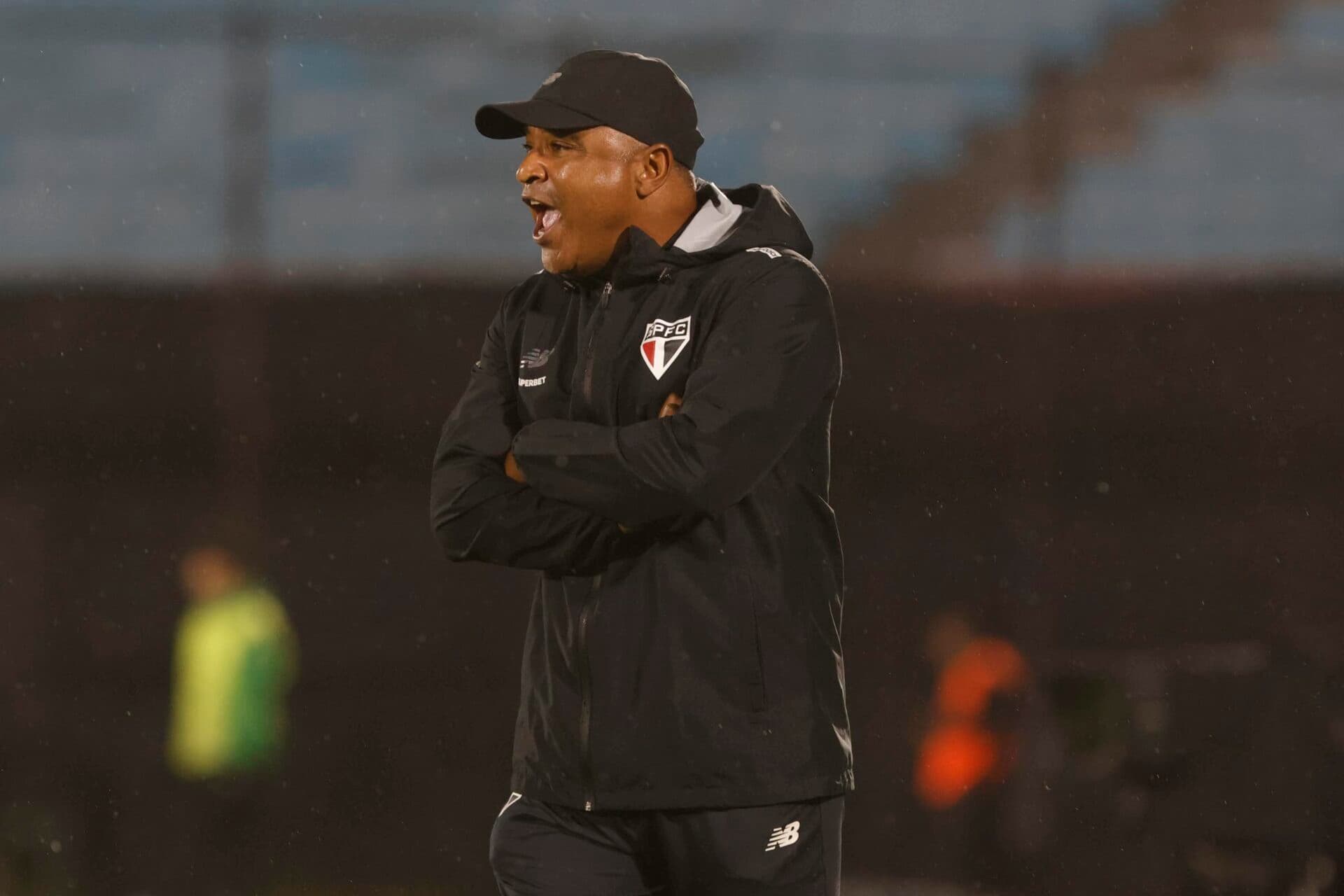 Debaixo de tempestade, São Paulo vence Boston River pela Sula