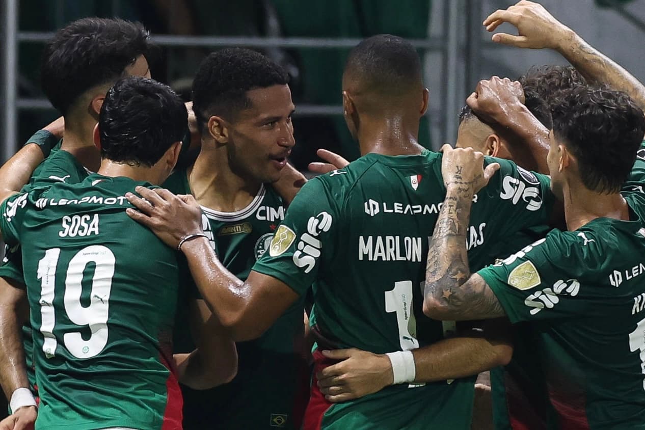 Flaco decide, Palmeiras bate Sporting Cristal e assume liderança do grupo
