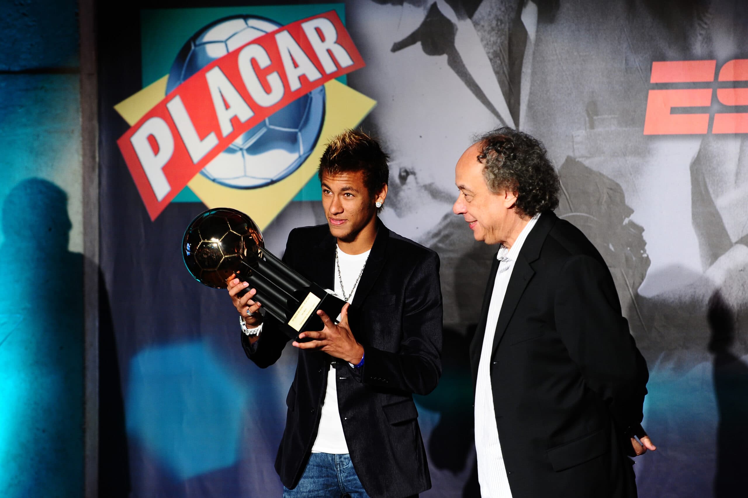 Bola ‘Hors-Councors’: relembre o troféu mais importante para Neymar