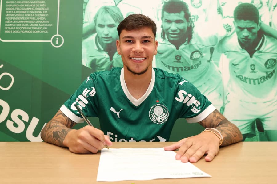 Palmeiras blinda joia Erick Belé, na mira de PSG e Liverpool