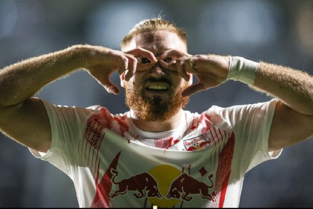 Red Bull Bragantino atropela Vasco em São Januário