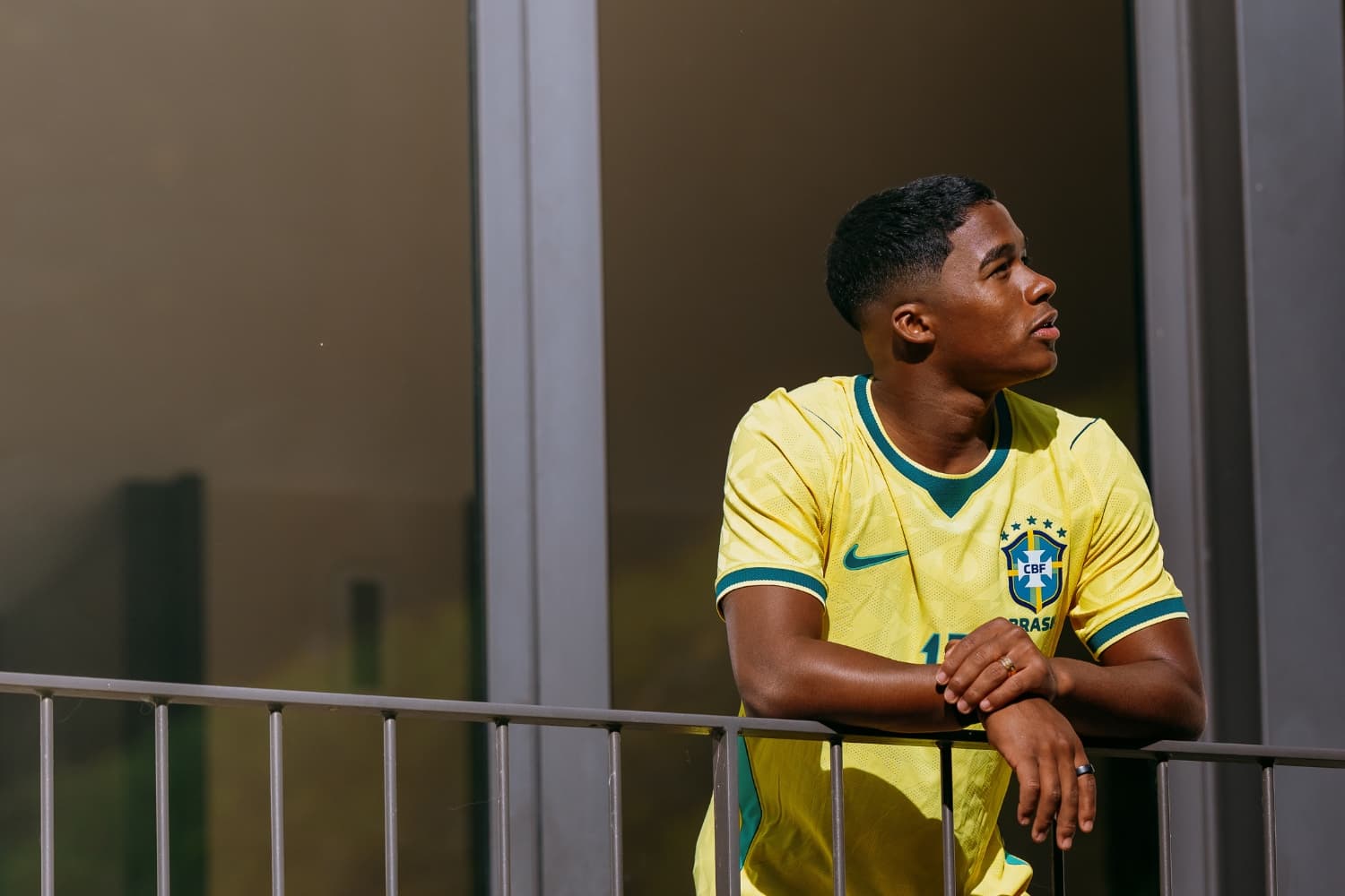 Em Lyon, Endrick colhe os frutos do recomeço no futebol francês - Jonathan Guimarães/Placar