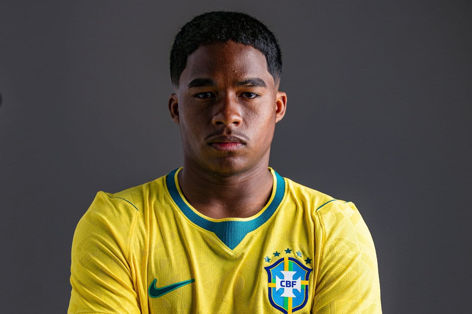 Endrick elogia Neymar, mas diz que quem define convocação é Ancelotti