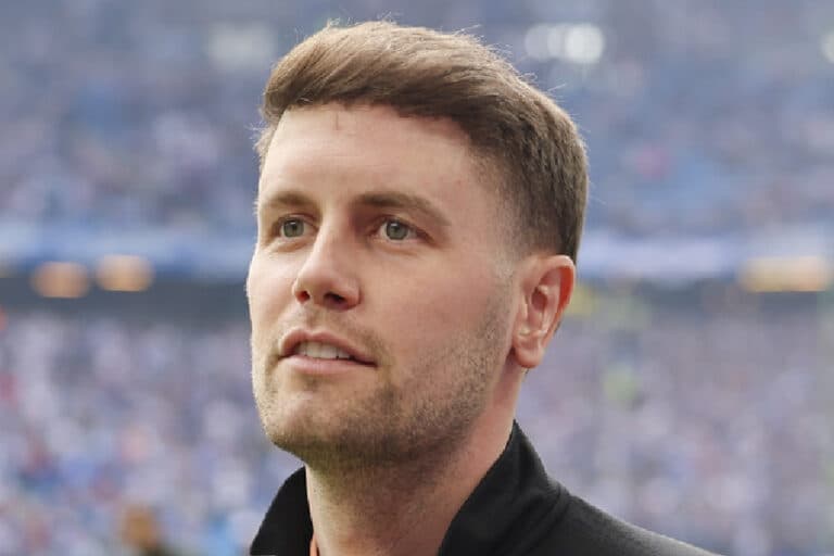Fabian Hürzeler renova contrato com o Brighton até 2028