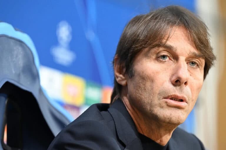 Antonio Conte deixa o Napoli: ‘Não consegui unir o time’