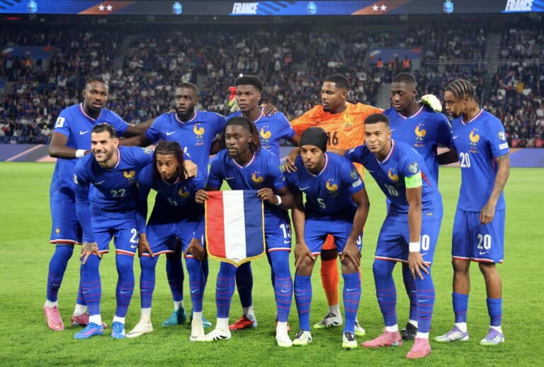 Quantos jogadores convocados pela França nasceram na África?