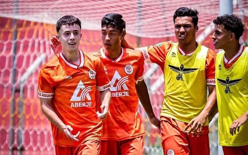 Manual reúne orientações destinadas a atletas, treinadores, integrantes das comissões técnicas, familiares e empresários - Divulgação/Referência FC