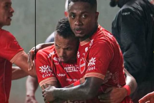 Vila Nova vira sobre o América-MG, afunda rival e entra no G4