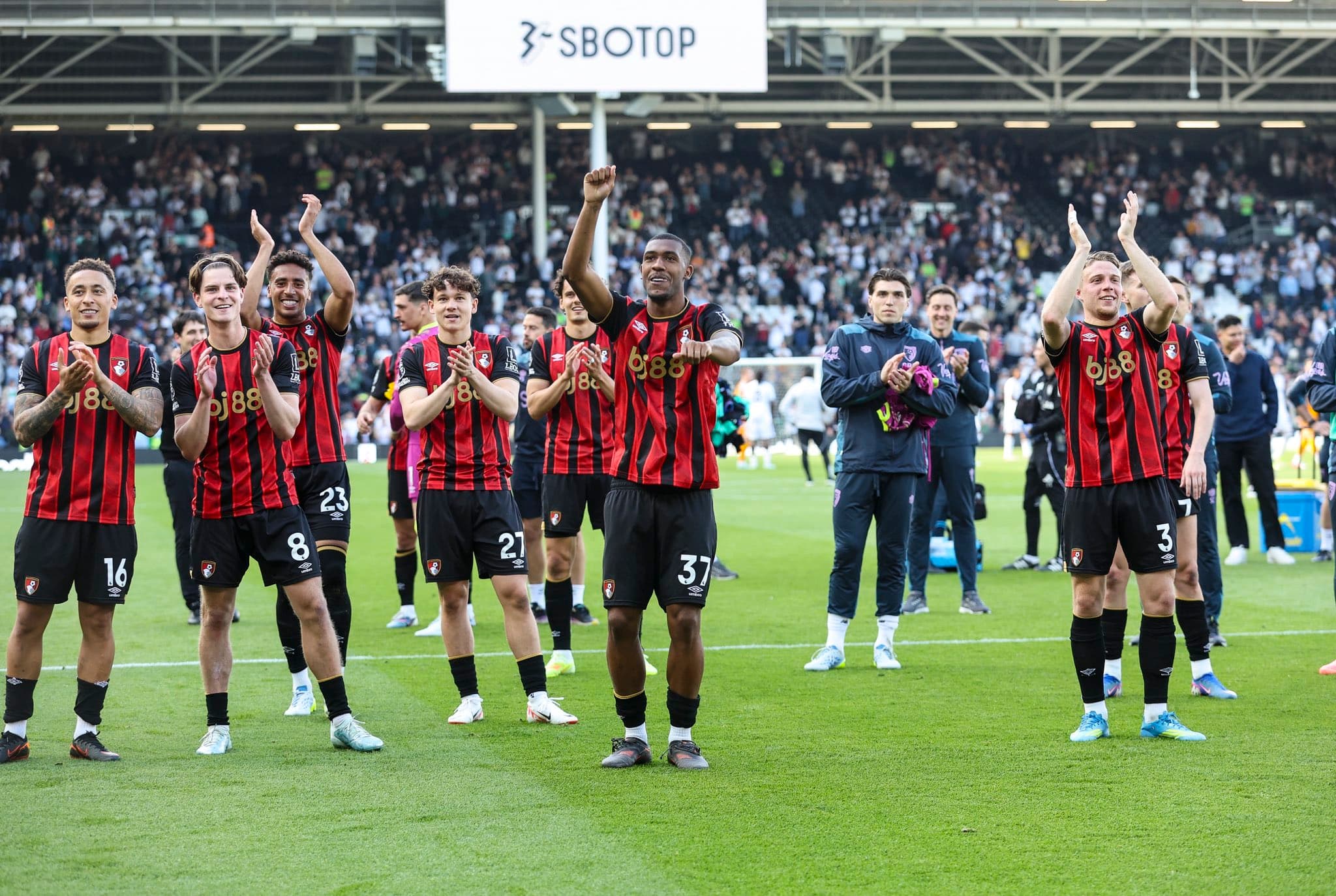 Rayan marca golaço, Bournemouth vence Fulham e entra no G6 da Premier League