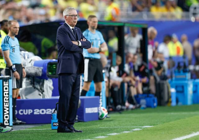 ‘Coração forte’: Ancelotti faz alerta e projeta pedreira para Brasil na Copa