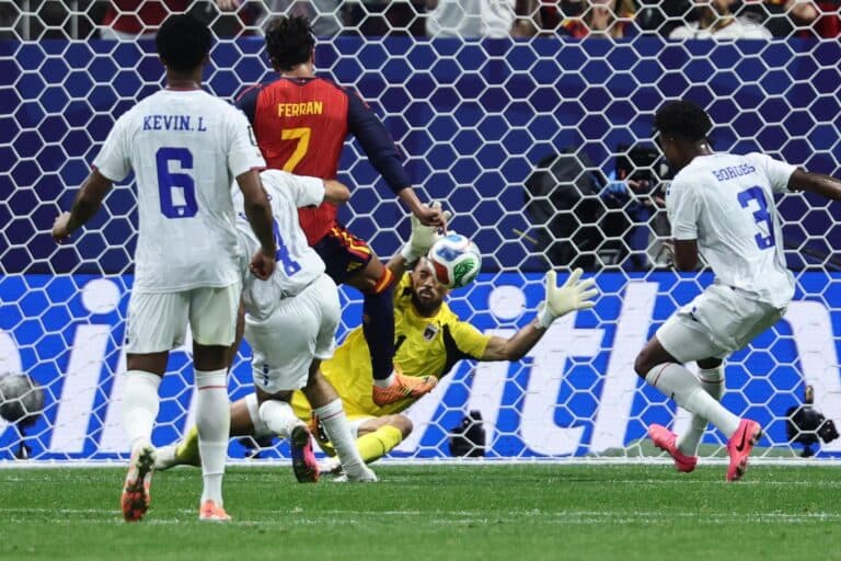 Por que Vozinha? A história do goleiro de Cabo Verde que brilhou contra a Espanha