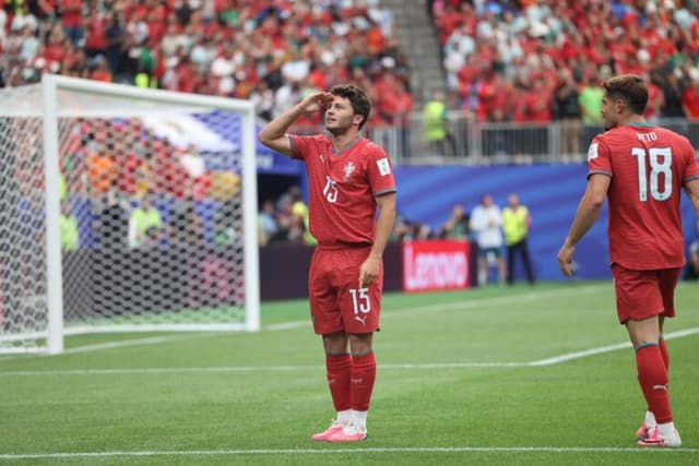 João Neves discorda de críticas e diz que Portugal e CR7 fizeram ‘grande jogo’