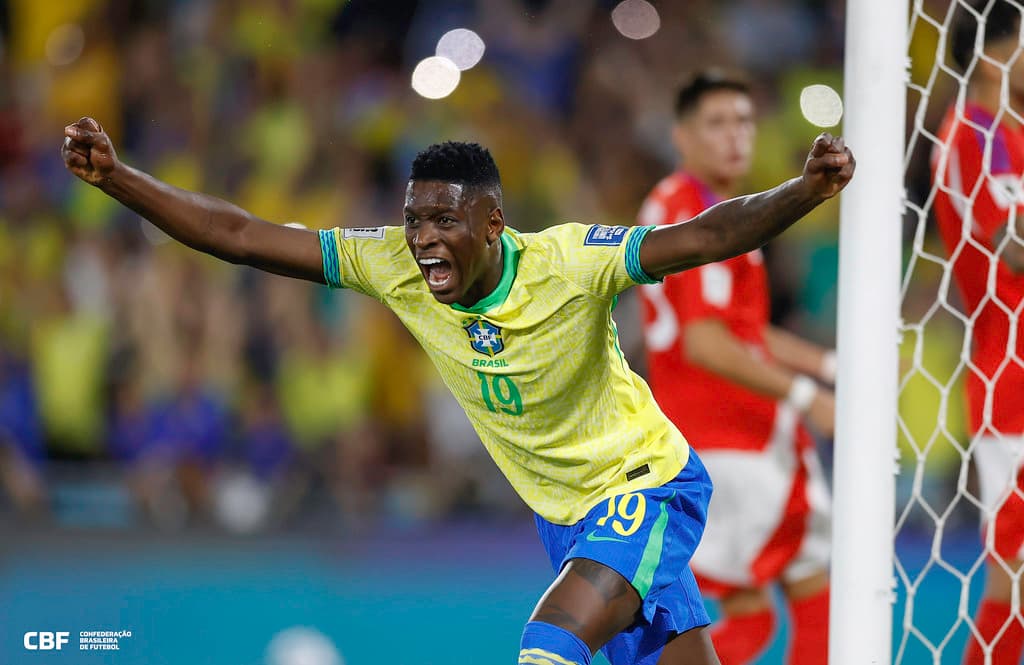 Luiz Henrique na atuação decisiva diante do Chile, pelas Eliminatórias - Rafael Ribeiro/CBF