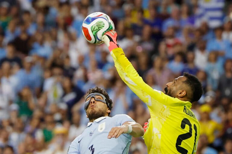 Arábia Saudita segura pressão e empata com Uruguai na estreia