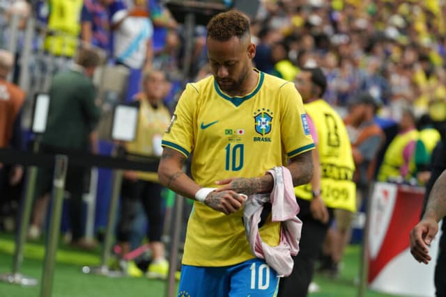 Ancelotti diz que preferiu segurar Neymar para a prorrogação
