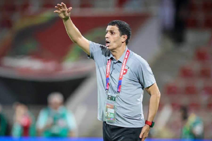 Jamal Sellami, técnico marroquino da Jordânia - Reprodução/@sellamijamall
