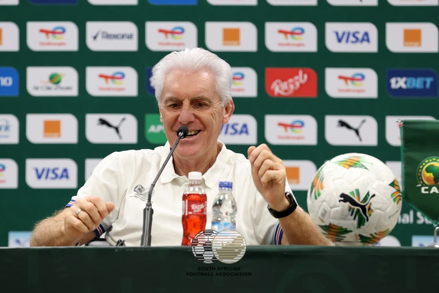 Hugo Broos técnico belga da África do Sul - Divulgação/@BafanaBafana
