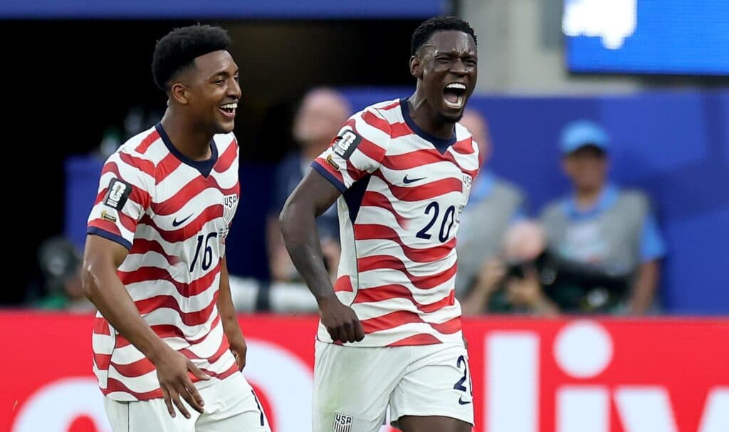 Copa do Mundo 2026: Balogun, dos EUA, marcou dois gols no primeiro tempo diante do Paraguai em Los Angeles - EFE/EPA/CHRIS TORRES