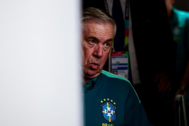 Em Houston, seleção brasileira fica entre a grandeza e a ilusão na Copa