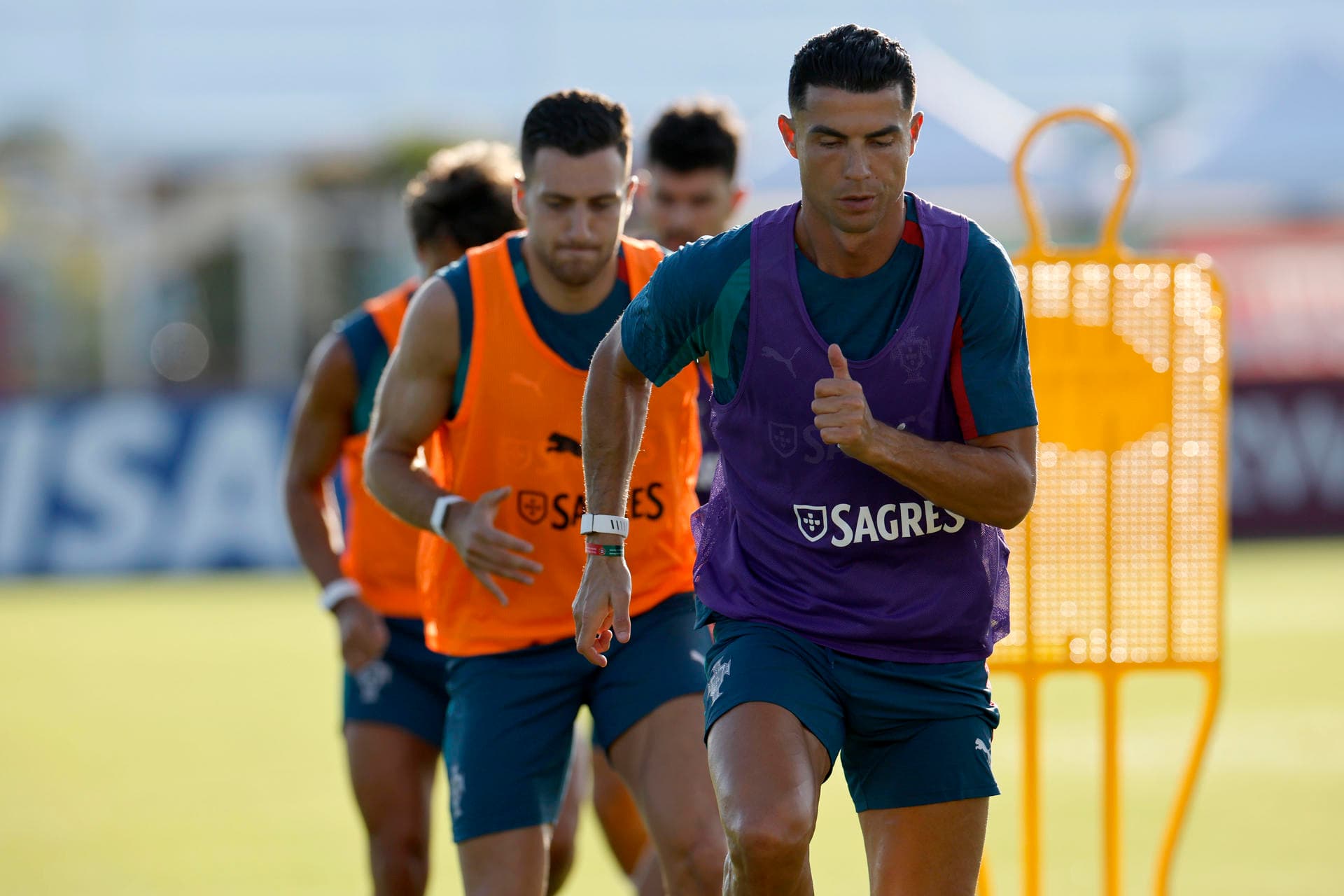 Cristiano Ronaldo e seus companheiros de Portugal treinam em Palm Beach antes da estreia - Alberto Estévez/EFE