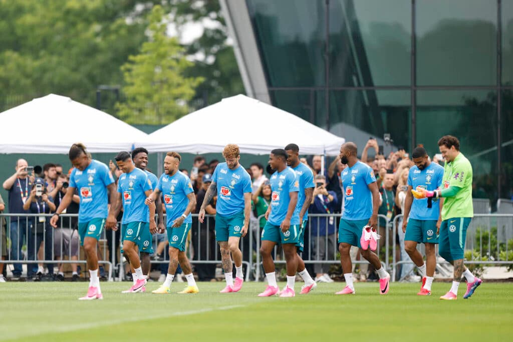 Quem o Brasil pega nas oitavas de final se passar do Japão; confira