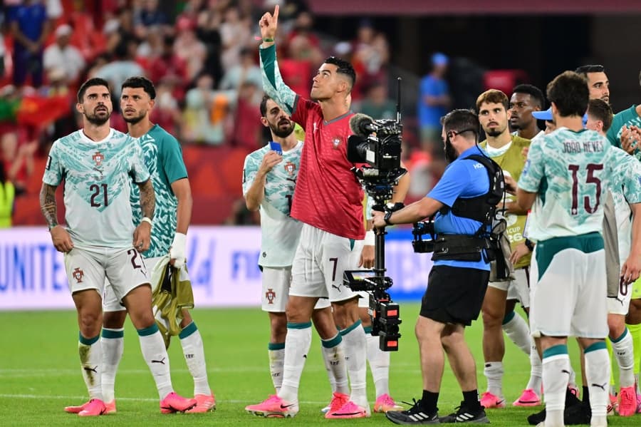 Portugal avança com homenagem de CR7 e elenco a Diogo Jota