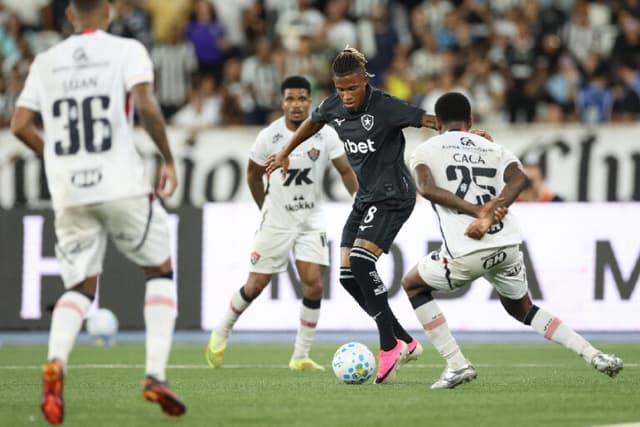 Danilo se pronuncia após proposta do Palmeiras e faz pedido ao Botafogo