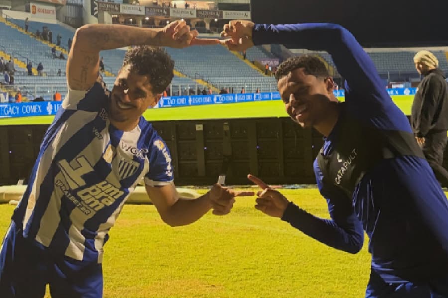 Em virada relâmpago, Avaí castiga América-MG e respira na Série B