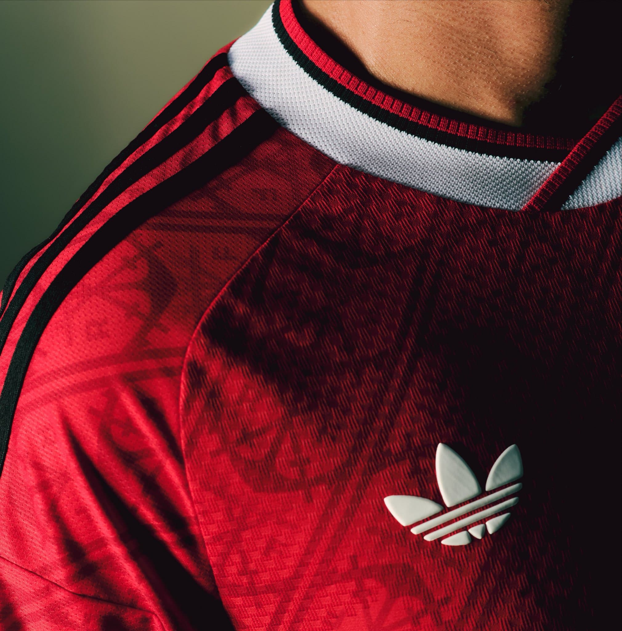 Detalhes do terceiro uniforme do Flamengo - Reprodução/@adidasfootball