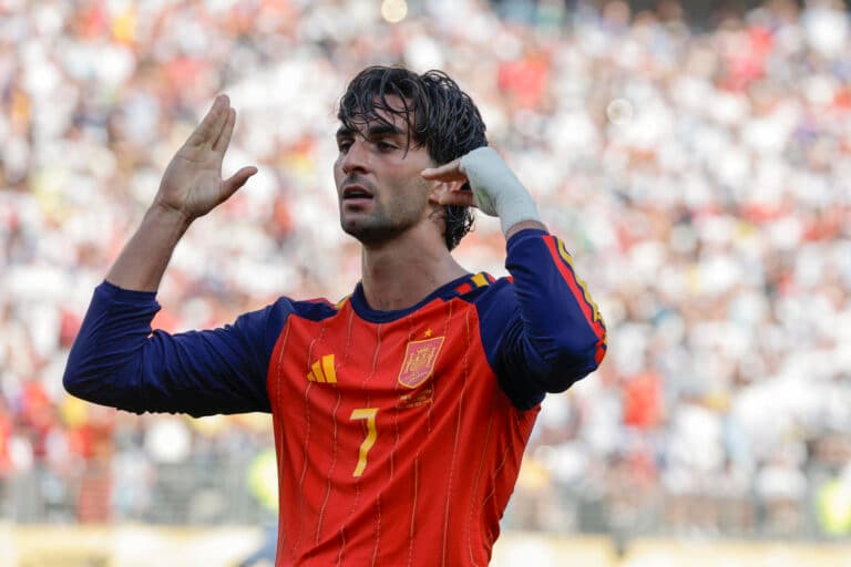 Campeã da Copa, Espanha domina futebol entre homens e mulheres