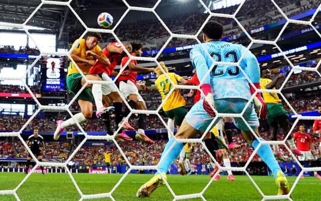 A Copa dos gols contra: lateral egípcio entra para a história