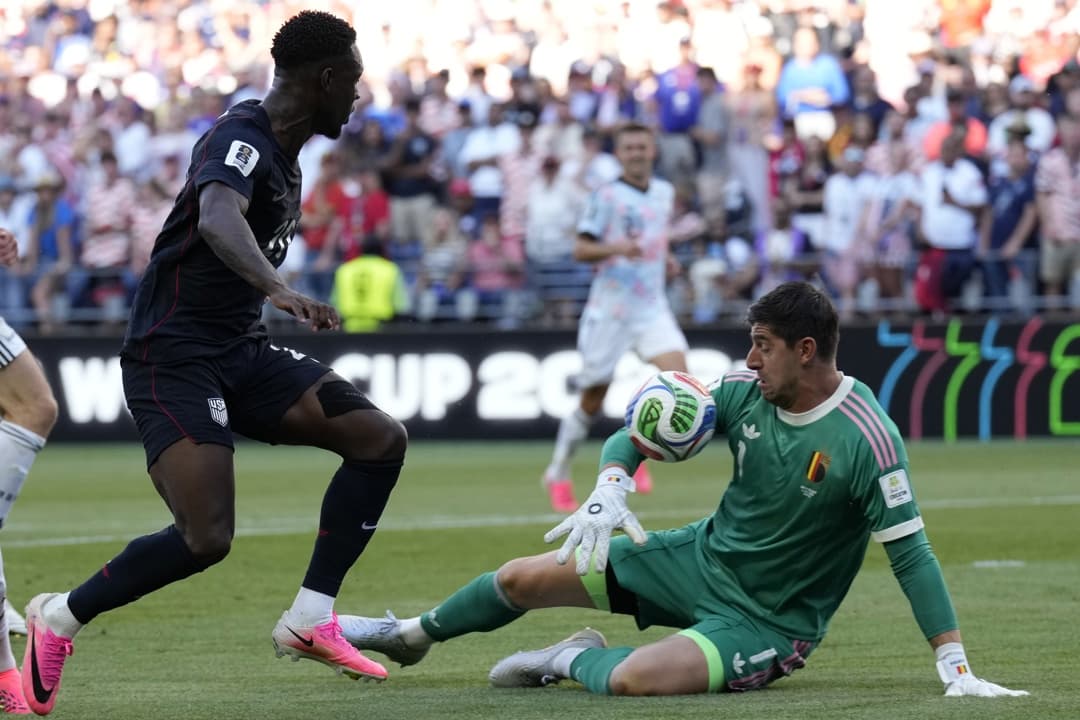 Balogun na eliminação dos EUA para a Bélgica - STEPHEN BRASHEAR/EFE