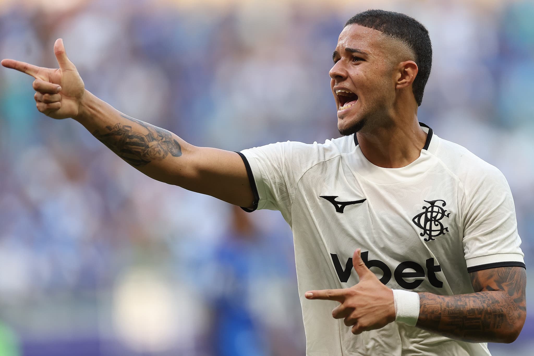 Botafogo é letal na bola parada, vence Cruzeiro e encerra invencibilidade rival