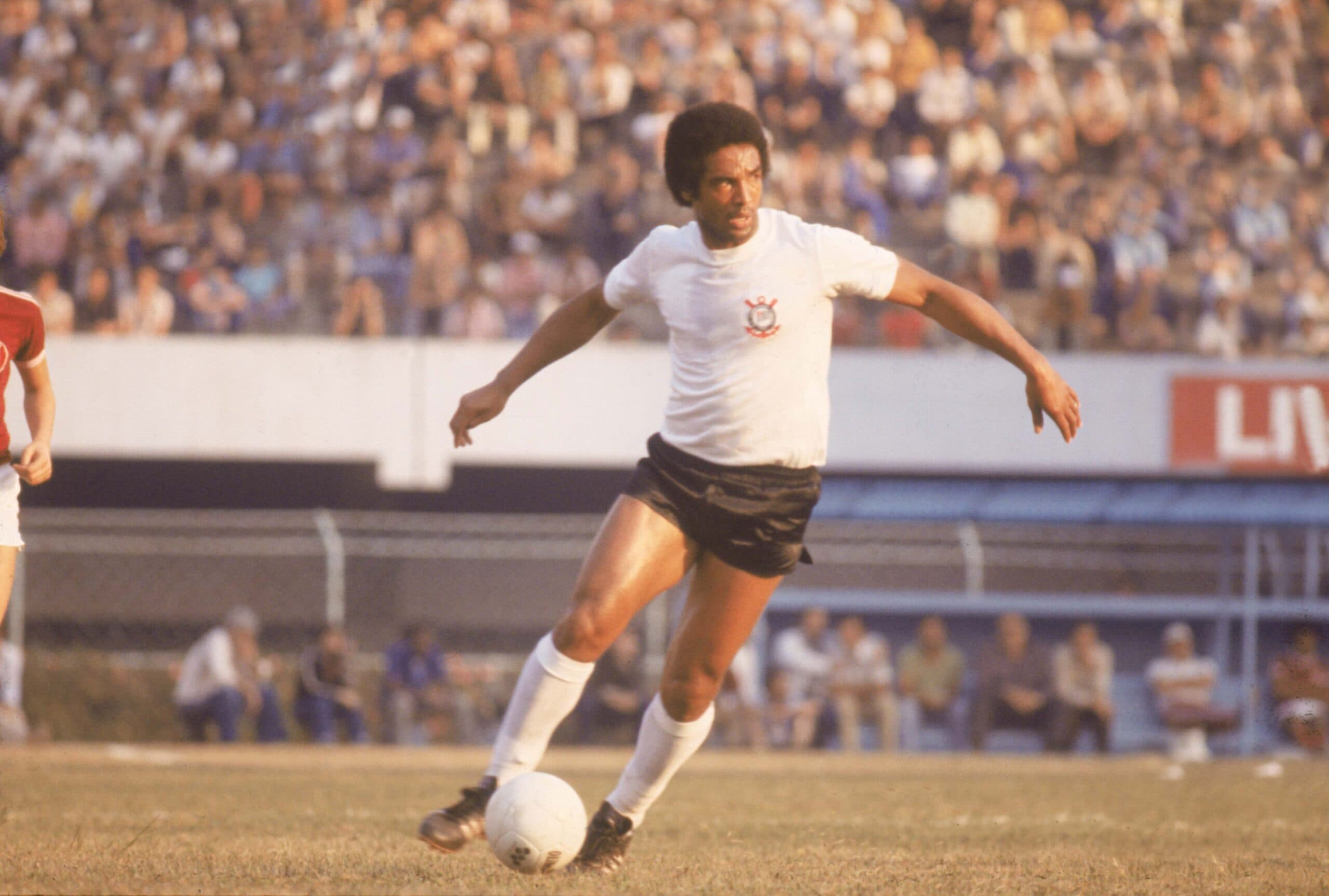 Morre Geraldão, ídolo do Corinthians e artilheiro do título histórico de 1977