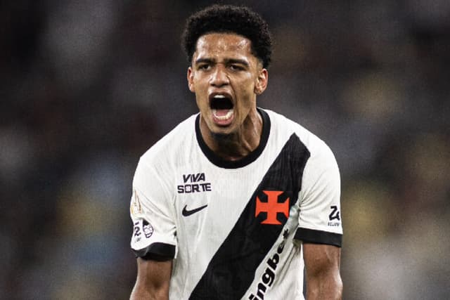 Vasco castiga Fluminense, vence clássico e vai às quartas