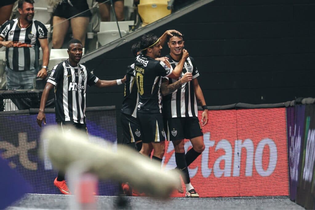 Reservas do Atlético-MG castigam erros do Vitória e garantem triunfo em casa