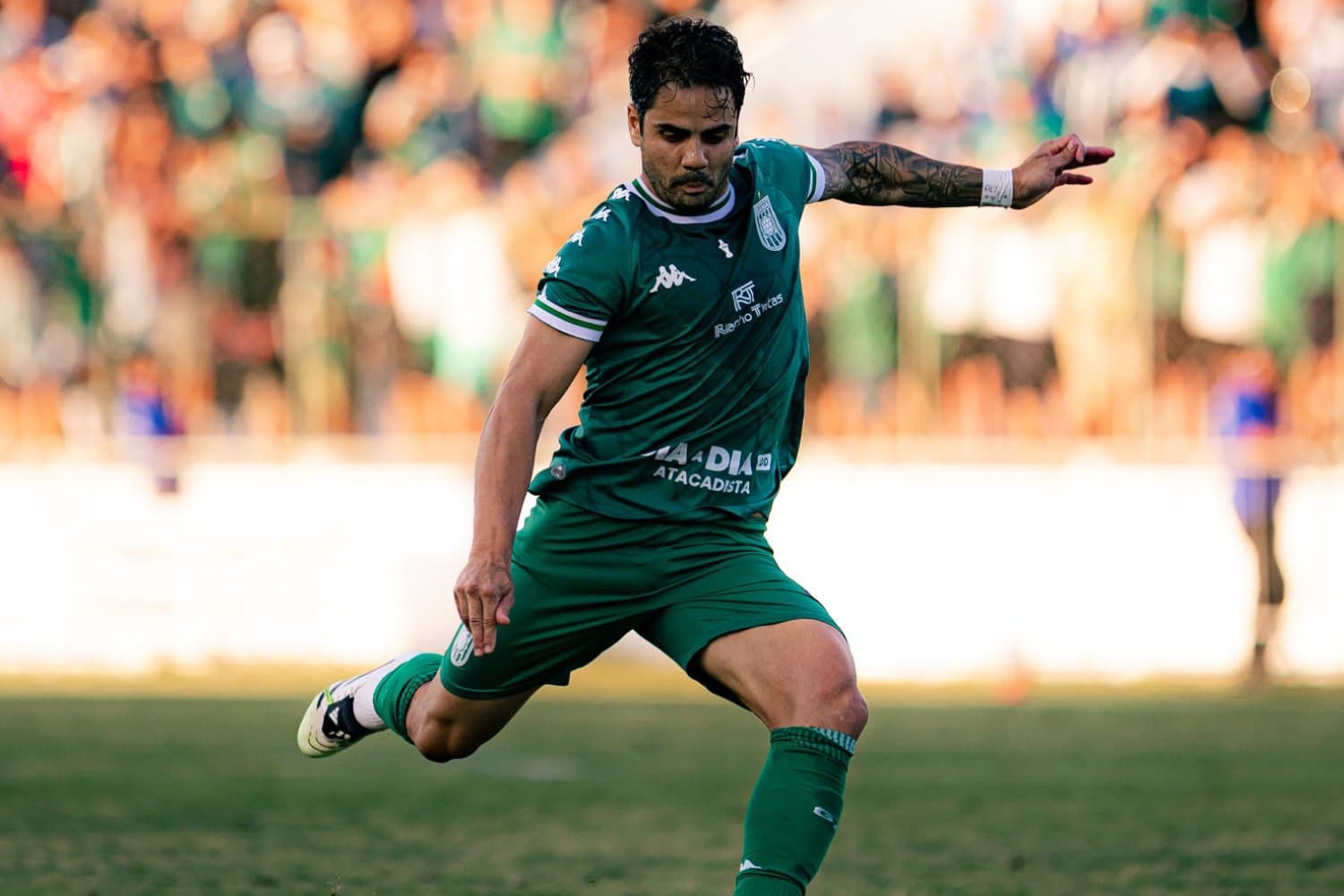 Henrique Almeida joga atualmente pelo Gama-DF